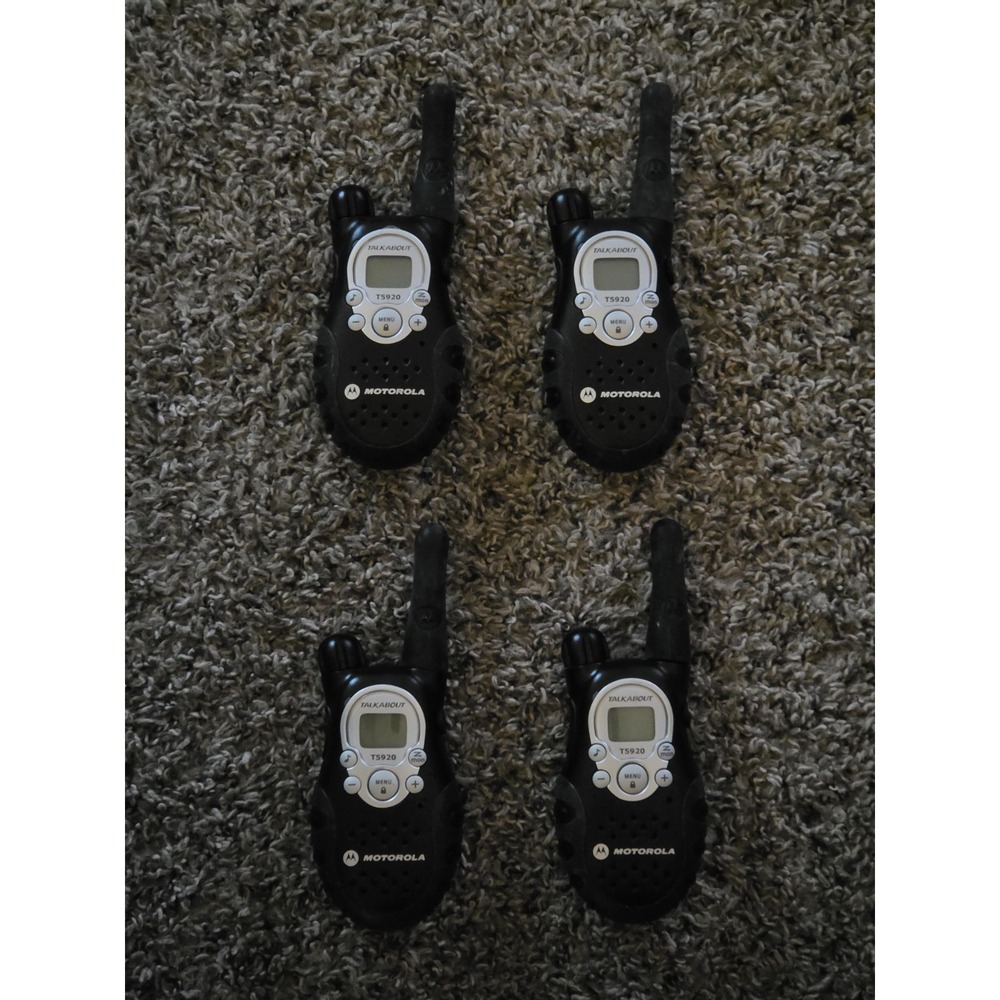 Motorola Talkabout Radio T5920 Walkie Talkie Black/Silver LOT OF 4